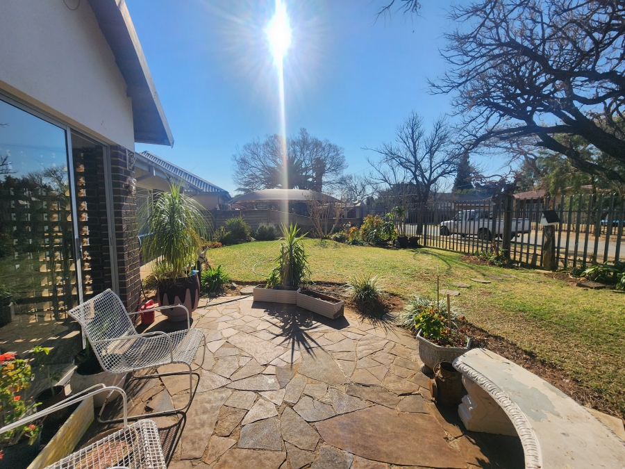 4 Bedroom Property for Sale in Naudeville Free State